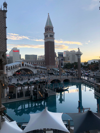 日陰や夕景の撮影は、以前ボクが使っていた「6 Plus」に比べ、周囲がかなり暗くても耐えられる仕上がりである。「iPhone X」で撮影。