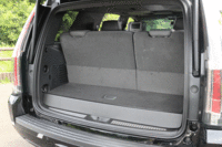 荷室容量は7人乗車時で433リッター、2・3列目シートをたたんだ状態で2666リッター。2・3列目シートにはともに電動のパワーフォールディング機能が備わる。（写真をクリックすると、シートの倒れる様子が見られます）
