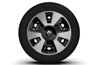 15インチスチールホイールとフルホイールキャップ。