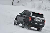 走行モード切り替え機構の「テレインレスポンス2」には、5種類の路面設定のほか、システムが最適なモードを選ぶ「オート」が用意されている。