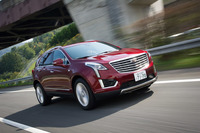 運転支援システムの充実度はグレードによって異なり、上級モデルの「プラチナム」には前走車追従機能付きクルーズコントロールや、前進時だけでなく後退時にも作動する自動緊急ブレーキなどが装備される。