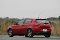 アルファ・ロメオ・アルファ147 スポルティーバ 2.0 ツインスパーク セレスピード（FF/2ペダル5MT）【ブリーフテスト】の画像