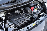 インテークポートの研磨やエンジンの組み立てには、モータースポーツで経験を積んだオーテック自慢のエンジニアが参加。90年代のルマン24時間耐久レースで、ポールポジションをとったマシンのエンジンを組んだ名工もたずさわっているという。