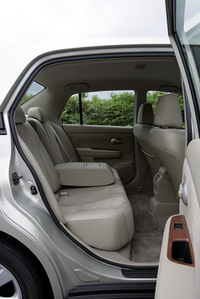 日産ティーダラティオ 18G (FF/CVT)【ブリーフテスト】の画像