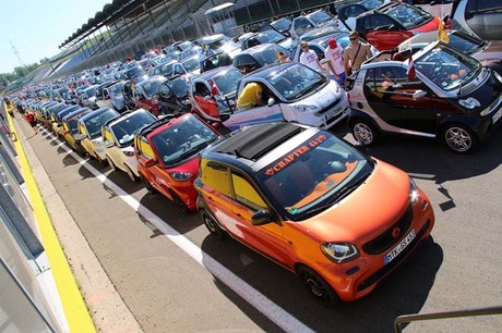 �u�X�}�[�g�v�̍��ۃ~�[�e�B���O�u�X�}�[�g�^�C���Y2015�v���A�n���K���[�̃u�_�y�X�g�ŁA2015�N8��28����2...