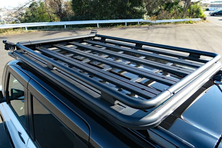 三菱デリカミニSNOW SURVIVOR（ルーフラック）