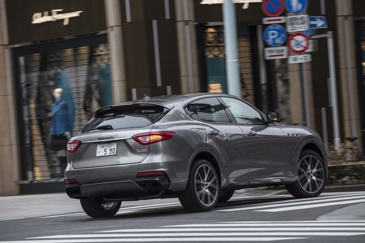 「レヴァンテ トロフェオ」はLSDを装備。ブレーキを活用したトルクベクタリング機構と相まって、コーナリング性能の向上が図られている。