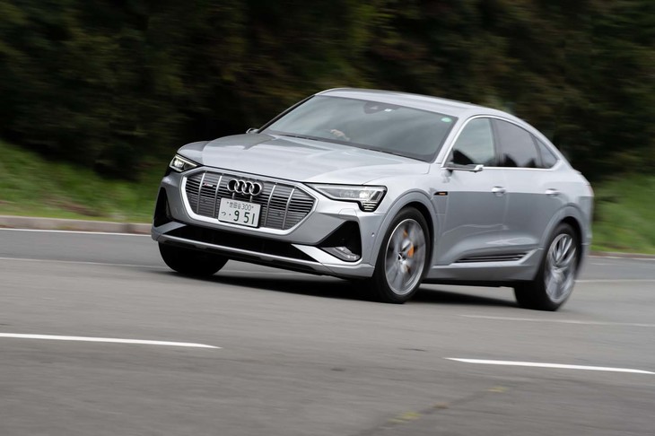 2020年9月に国内導入された「アウディe-tronスポーツバック」。試乗車は導入記念の限定車「ファーストエディション」のバーチャルエクステリアミラー（デジタルサイドミラー）仕様だった。