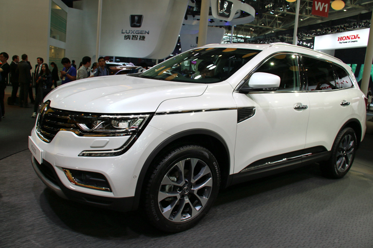 2代目に進化した「ルノー・コレオス:」。「日産エクストレイル」と共通のCMSプラットフォームを採用。中国工場で生産される。