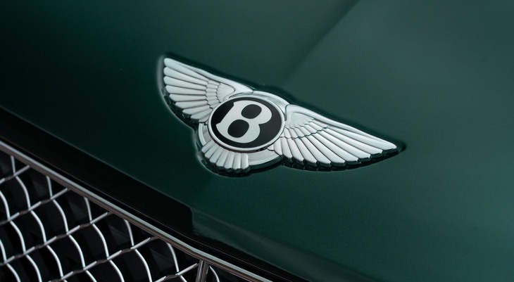 新たに追加設定された「ビリジアン」のボディーカラー。