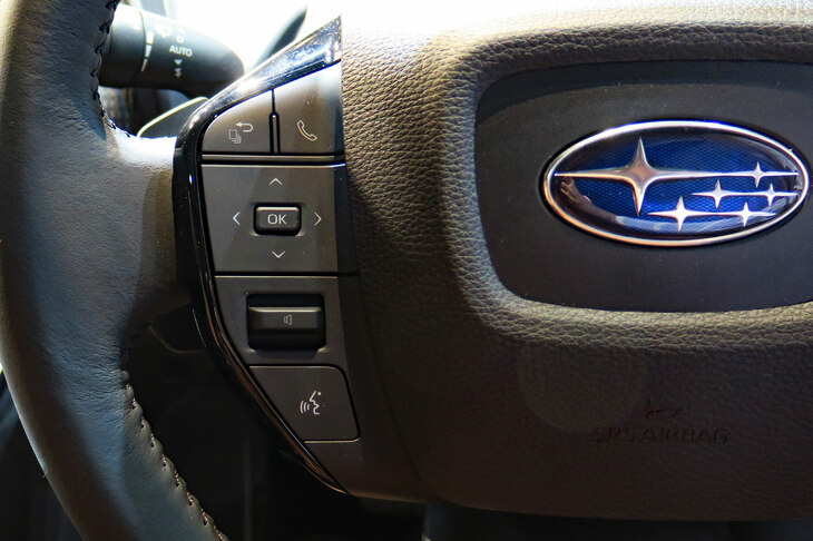 スバル・ソルテラ（ステアリングスイッチ）
