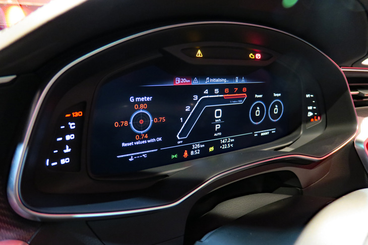 アウディRS 7スポーツバック（アウディバーチャルコックピット）