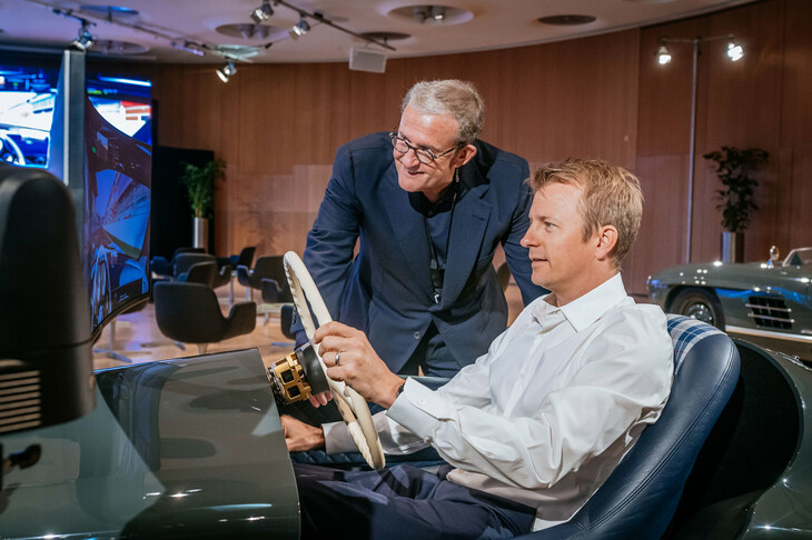 ザ・クラシックカー・トラストのフリッツ・カイザー氏（左）と、ローリントンのアンバサダーを務める元F1ドライバーのキミ・ライコネン氏（右）。（photo：Roarington） 