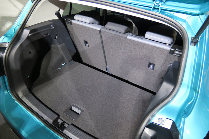 フォルクスワーゲンTクロスTSI 1stプラス（ラゲッジスペース）