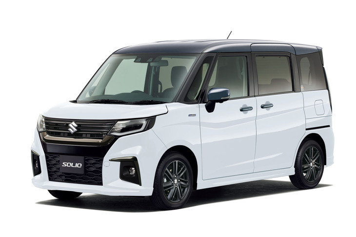 現行型「ソリオ」の発売時にカタログ落ちしたフルハイブリッドモデルは約2年後の2022年末に復活。ガソリン価格高騰によるカスタマーの声に応えての対応だという。