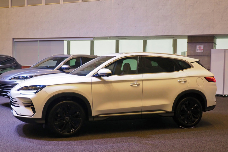 BYDシーライオン6（サイドビュー）