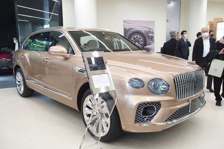 ベントレー・ベンテイガEWBアズール（エクステリア）