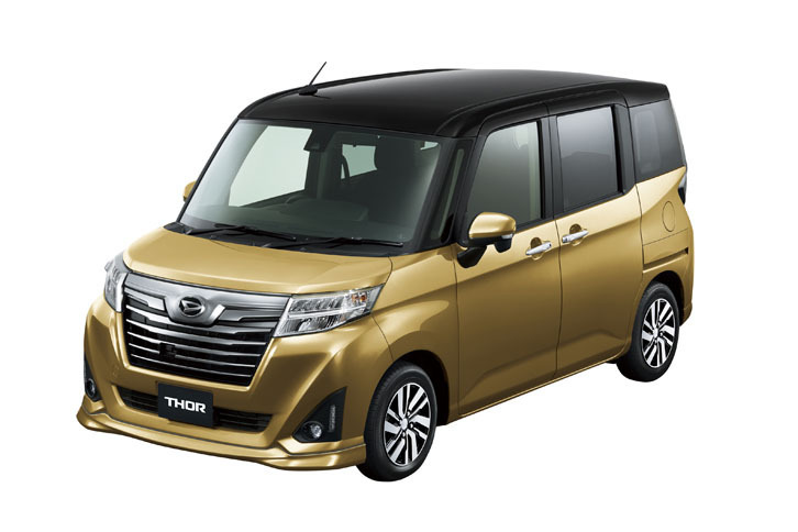 「トールカスタム」。ボディーカラーはブラックマイカメタリック×インペリアルゴールドクリスタル。