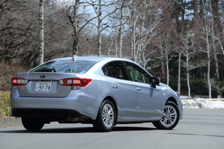 2016年10月に発表された現行型「インプレッサ」。2リッターモデルは同月、1.6リッターモデルはその約2カ月後に発売された。