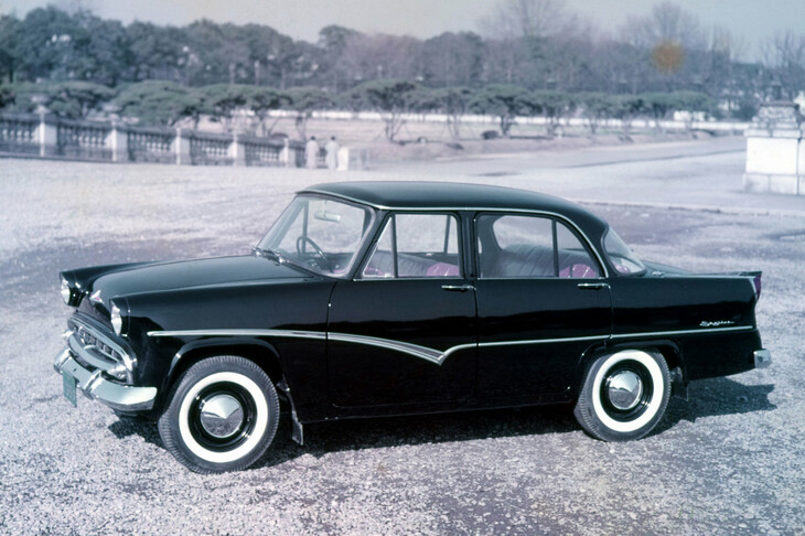 1957年に登場した「プリンス・スカイライン1500デラックス」。もともとスカイラインは、後に日産と合弁する富士精密工業（1961年にプリンス自動車工業に改称）の製品だった。