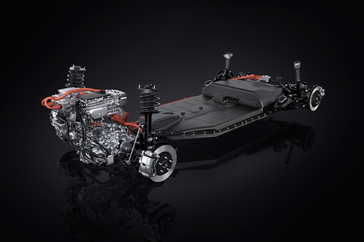 床下バッテリーに遮音壁としての機能を持たせ、静粛性を向上。