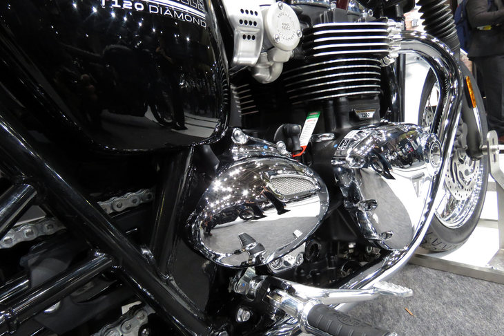 トライアンフ・ボンネビルT120ダイヤモンドエディション