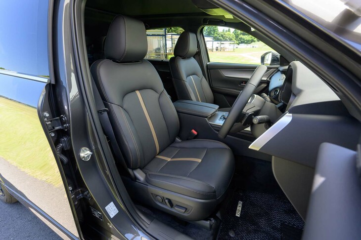 マツダCX-80 XDハイブリッド エクスクルーシブスポーツ（1列目シート）