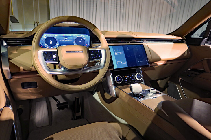 ランドローバー・レンジローバーSV P530（インストゥルメントパネルまわり）