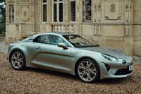 アルピーヌが「A110」の限定モデルやパーソナライゼーションプログラムを日本に導入