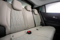 「フィアット600ハイブリッド」のティザーサイトがオープンの画像