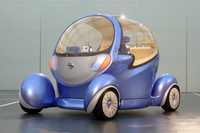 「日産ピボ2」超未来的でもフレンドリー【出展車紹介】
