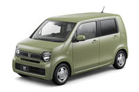 「N-WGN」。ボディーカラーは「ガーデングリーン・メタリック」。（写真＝本田技研工業）