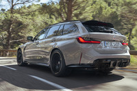 「M3」のワゴン版「M3ツーリング」もやってくる。フロントまわりはセダンと変わらない。