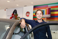 シエナのFCA販売店であるウーゴ・スコッティの新人セールスパーソン、アレッシオ・ドゥーキさん。