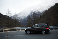 【スペック】ML350 ブルーテック 4マチック：全長×全幅×全高＝4804×1926×1796mm／ホイールベース＝2915mm／車重＝2175kg／駆動方式＝4WD／3リッターV6DOHC24バルブ・コモンレールディーゼルターボ（258hp/3600rpm、63.2kgm/1600-2400rpm）（欧州仕様車）