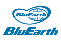 「BluEarth」のマークには、「青い地球」「グローバル展開」「地球を包み込む」などの思いが込められているという。