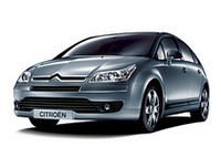 「シトロエンC4」に装備充実の上級グレード追加の画像