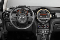 1.2リッターの新型「MINI ONE」国内販売始まるの画像