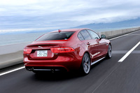 ジャガーXE S（FR/8AT）【ブリーフテスト】の画像