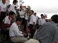 こちらはホンダ、福井威夫社長。かなりラフな印象で。