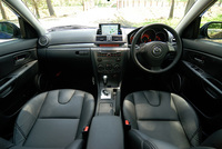 2リッターモデルのインパネ
	 