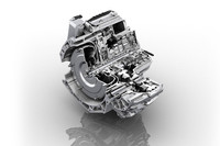 「レンジローバー イヴォーク」のトランスミッションは現在6段AT。今後、ZFと共同で開発した9段AT（写真）に置き換わる。