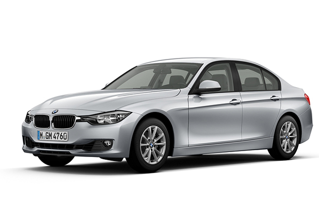 「BMW 320i SE」