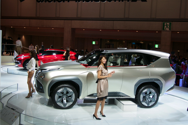 一般公開日、三菱自動車のショータイム。