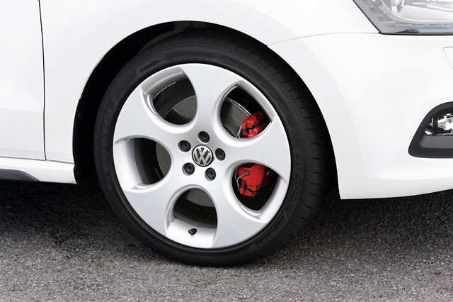 フォルクスワーゲン・ポロGTI（FF/7AT）【試乗速報】 むき出しのホット