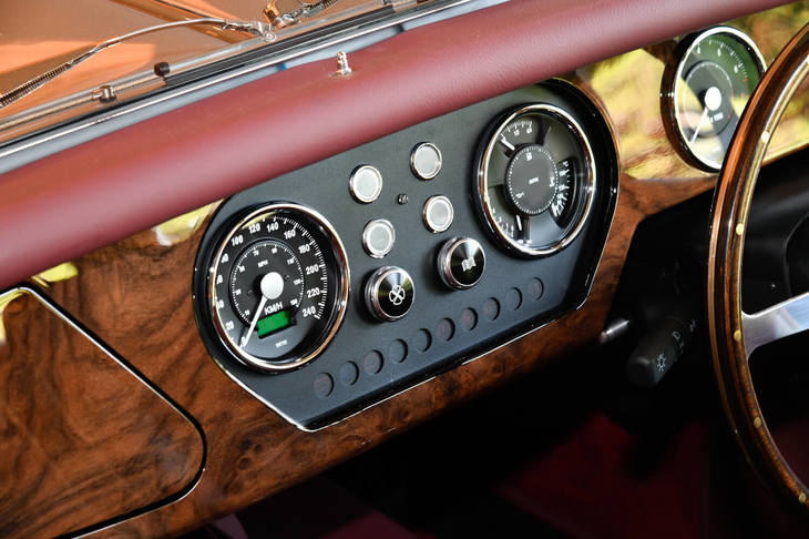 モーガン4/4（メーター）