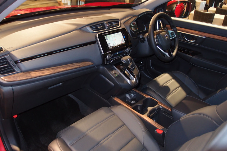 ホンダCR-V（ガソリンエンジン車のインテリア）