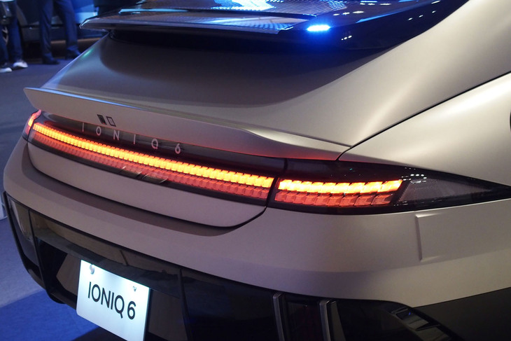 ヒョンデ・アイオニック6（リアコンビランプ）