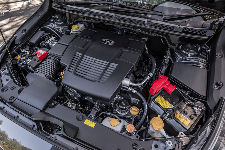 2リッター水平対向4気筒のマイルドハイブリッド「e-BOXER」は、エンジンが最高出力145PS、最大トルク188N・m、モーターが同13.6PS、同65N・mを発生。