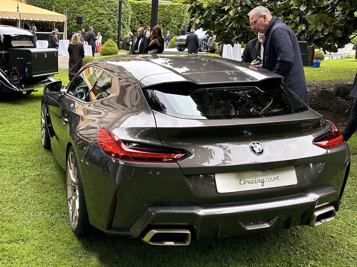 「BMWコンセプト ツーリング クーペ」。2023年5月、イタリア・コモの「コンコルソ・ヴィラ・デステ」で撮影。